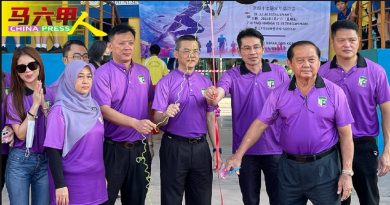 颜贞强：培养团队精神 运动会  锻炼学生意志