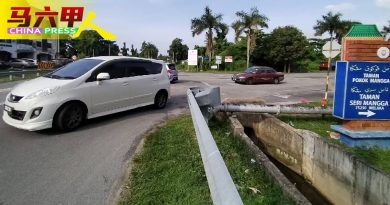波格芒加花园路口红绿灯  谢守钦：铁定装置