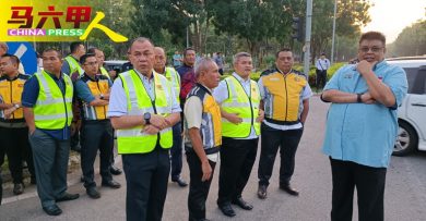 汉哲拔体育馆前SPA大道路口 “无右转”试行   展延