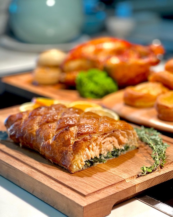 经典威灵顿三文鱼，是马六甲酒店业唯一有推出的英国美食。
