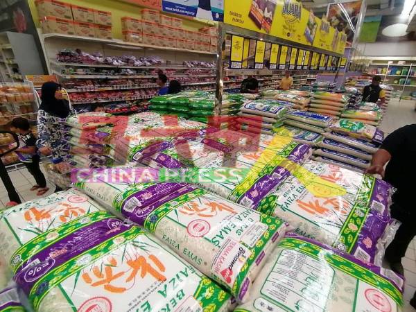 市场上的进口米供应与零售充足。