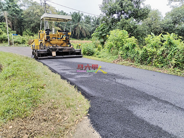 ■重铺道路及扩大的工程将于本月28日完工。