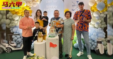 庆生不忘公益    陈江荣1.2万捐4单位