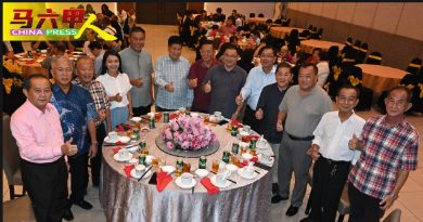 与去年首9月相比  汽车摩哆销量各增减10%