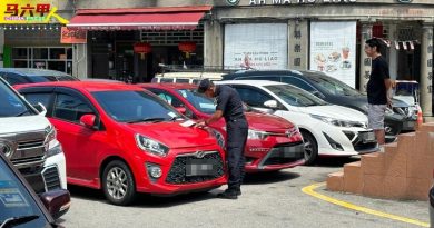 老街区乱泊车处处可见  民众促加强执法