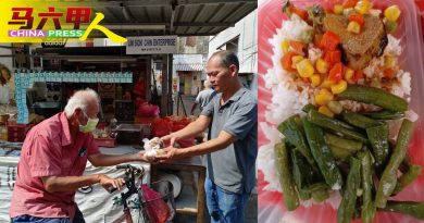 善能量｜爱心盒饭  让贫老温饱  老街一道美丽风景线