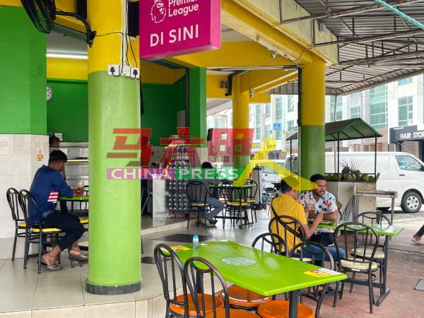 马六甲市区数家嘛嘛档没有掀起杯葛雀巢品牌食品的潮流。