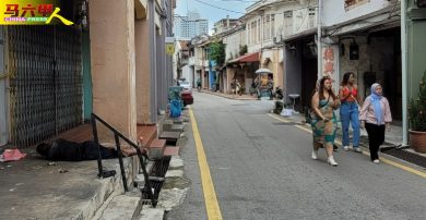 逢假期出没旅游区  行乞及流浪者碍市容