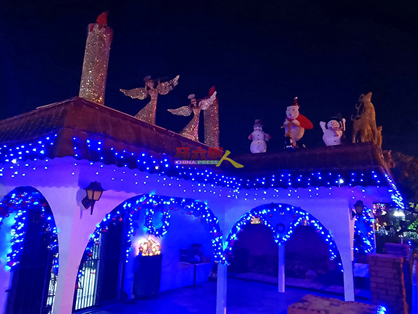 ■一些村民花费不少资金，添加许多摆设品在屋顶，以让圣诞节气氛更为浓烈。