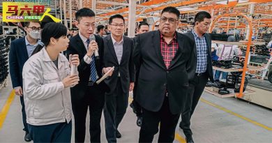 考察电动车工业园 州政府访广西招商