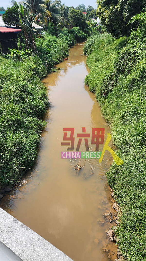 刘值仲希望水利灌溉局能尽快派人前往清理淤泥。
