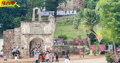 摩登地标牌坐镇“马六甲山”  BUKIT MELAKA大而显眼