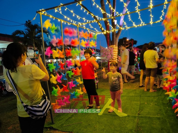 武吉波浪首次主办年景布置盛会，成为甲市以外的其中一个春节打卡景点。