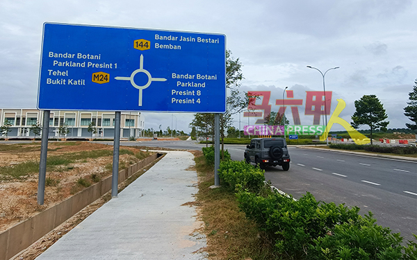 ■南野新大道可往来野新精明镇、地和、武吉卡迪与Bandar Botani等。