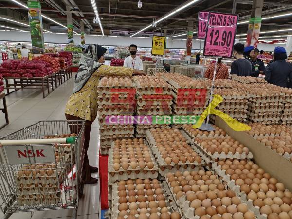 鸡蛋延长顶价统制的期限。