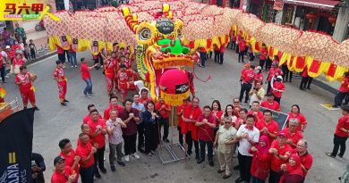 建交50年献礼 588尺全球最大  马中友谊祥龙 点睛开光