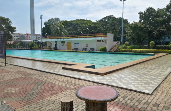 怡力甲历史城市政厅泳池是许多马六甲人游泳的好去处。（档案照）