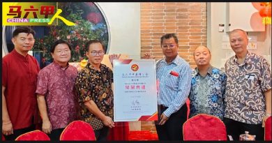 医师速向卫部注册    杨伟雄：须8月31前申请