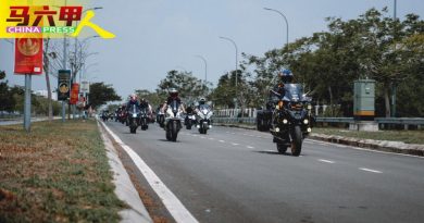 新马百名重机骑士  聚集古城拍摄《向往自由》音乐视频