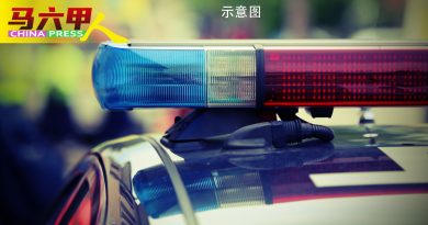 兩名16歲中學生  偷摩哆被捕