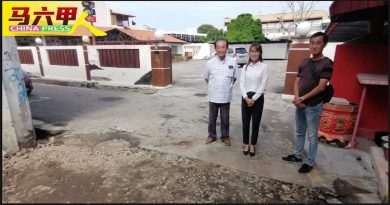 地下老水管常爆裂    老街商民授招：将水管埋更深
