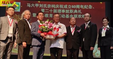 刘博文冀政府了解民生  勿一次性涨价致通胀