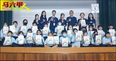 组员充满默契夺奖 康乐营第一组 合作精神第一