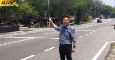 繁忙路段街灯损坏只剩柱  结构稳不稳令人忧