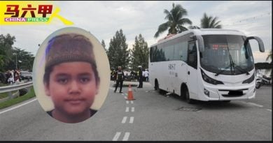 摩哆与巴士相撞 巫裔青年骑士不治