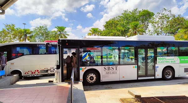 新管理公司SBST自5月1日起，接管甲州境内公共巴士服务。（档案照）