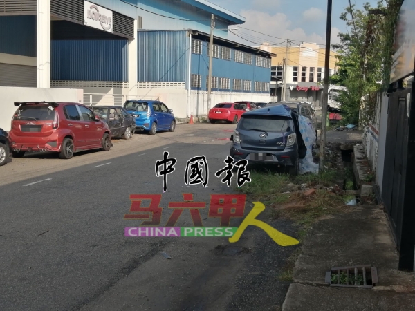玛琳再也轻工业区老旧水沟,有待逐步提升。