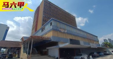 熄灯4年   敦阿里路旧车站沦为废墟