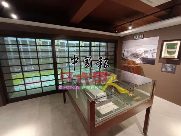 培风图书馆也“搬”到校史馆作展览,场景逼真。