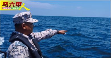 印度船员坠海   生死未卜