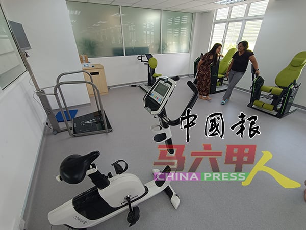 大马着名的DBC Physiotherapy物理治疗公司也加入其中，为护理成员提供最先进的物理治疗及复健器材。