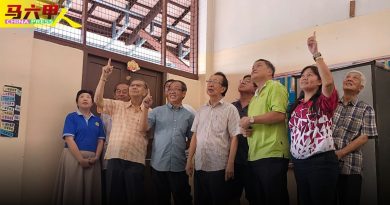 天花板坠落紧急抢修      育贤学校师生安心上课