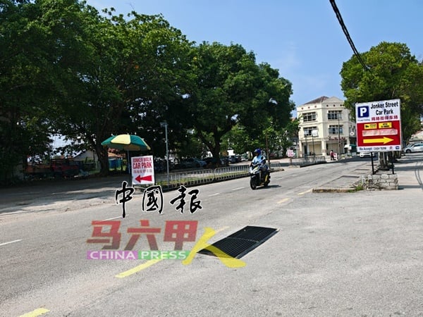 葡萄牙路也会进行铺路工程，提升道路设施。