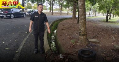 汉哲拔体育馆后方 运动设施荒废   垃圾堆积