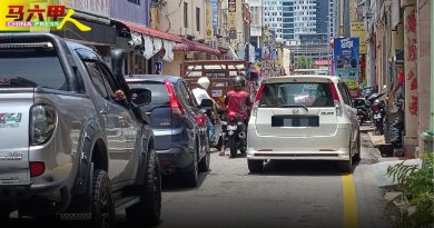 未珍惜免费泊车     民众仍乱泊车
