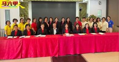 各领域发挥重要角色 妇女以智慧推动社会发展
