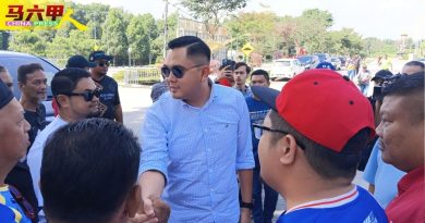 清真认证课题到警局助查 支持者到场支持阿克马