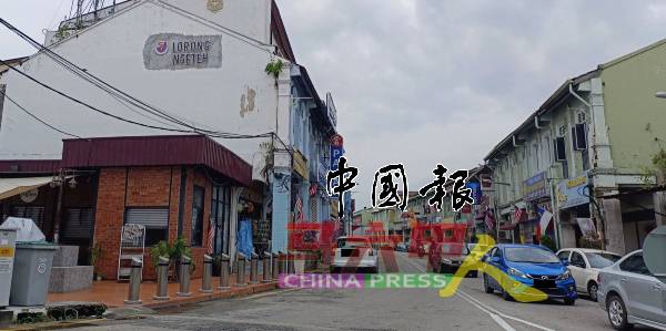 野新市镇也设有“叹茶巷”（Lorong ngeteh），让民众叹茶。