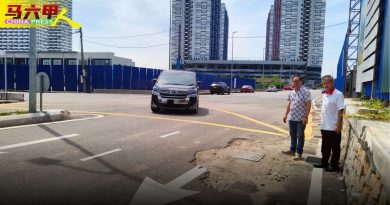 埋电缆没善后留3路洞 威胁公路使用者安全