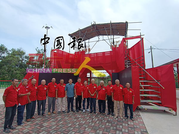 玉皇殿天神台已开始设立，准备庆祝玉皇大帝圣诞千秋暨启建甲辰科三朝祈安值福安龙大醮法会。