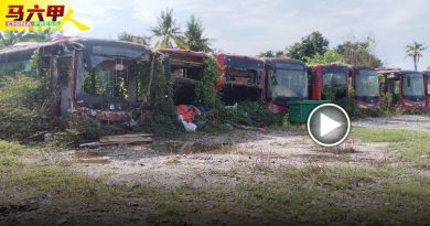今日馬六甲頭條｜廢置空地 雜草  垃圾 包圍 ”巴士車塚”  誰來清理 ？