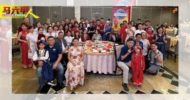 历史城讲演会结业礼 盛装传统服饰浓厚氛围