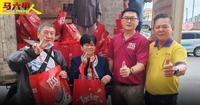 细雨无阻换ZESS产品 318礼袋半小时派完