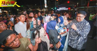 劲歌热舞 吸引国内外游客  5万人元旦倒数    high爆