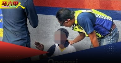 骆慧茹：杜绝非法看车徒 建议扫码付泊车费
