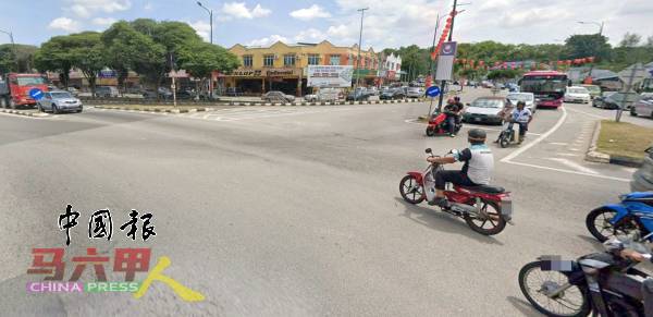 榴梿洞葛市镇包括主要路口，经常出现交通堵塞。（谷歌地图）
